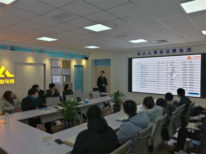 立异培训理念，，打造有战斗力的团队！