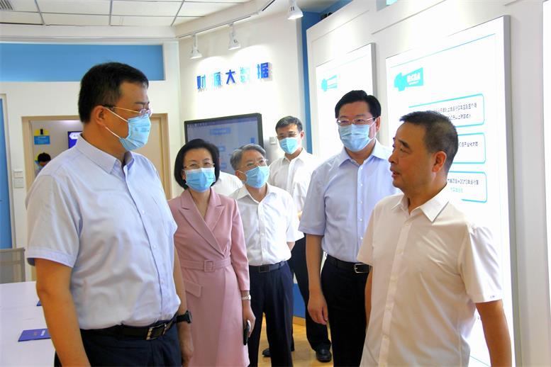 辽宁省副省长高涛莅临百乐博集团视察调研